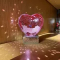 Rosa Herz Disco Ball Spiegel Ornament Valentinstag Hochzeit Party Dekoration Heim Atmosphäre - Disco Herz Ornament (DS-01P) / Rosa