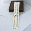 Damen Quarz Modeuhr und Armband Set mit rosa Zifferblatt und Zirkoniasteinen im Detail. - Rosa Zifferblatt Set / Rosa
