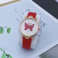 Reloj de cuarzo para mujer de moda con correa de cuero rojo y esfera de mariposa elegante. - Rojo