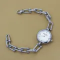 Silver chain watch for women, stylish U-link bracelet wristwatch with round white dial. - Silver