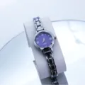 Orologio al quarzo da donna con quadrante viola e cinturino in metallo, vintage. - Viola argento