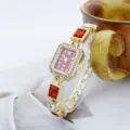 Damen Mode rechteckige Quarz Uhr mit rotem Zifferblatt Strass Kristall Luxus Armband. - Rot