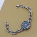 Modische Damen-Armbanduhr mit quadratischem Zifferblatt und elegantem silbernen Kettenarmband. - Silberschwarz