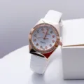 Modieuze dames kwarts horloge met strass bezel en witte lederen band voor dagelijks gebruik - Wit