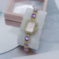 Detailansicht Damen Mode Quarzuhr mit lila Kristall Kettenarmband und Strass Lünette. - Goldviolett
