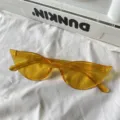 Y2K Katzenauge Sonnenbrille Transparente Gelee Farbe Party Sonne Brille Modisch Trend - Dunkelgelb