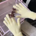 Niedliche Strick-Touchscreen-Handschuhe Detail, warme Winterhandschuhe mit Samtschleife. - Einheitsgröße / Braune Schleife Gelb