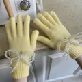 Gelbe Strickhandschuhe mit Perlen Schleife Detail, süße warme Winter Touchscreen Handschuhe. - Einheitsgröße / Abnehmbare Perle Schleife / Hellgelb