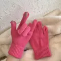 Rosa Strick Handschuhe Detail, süße Winter warme Touchscreen Handschuhe aus kuscheliger Wolle. - Wassermelonenrot