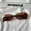 Retro ovale Sonnenbrille mit braunen Gläsern im Schildpatt-Design für Damen und Herren. - Kleiner quadratischer Stil / Leopardenprint