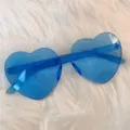 Blaue herzförmige Sonnenbrille für Damen, süße transparente rahmenlose Party Brillen. - Herz Hellblau