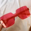 Modische rosa Oversize rahmenlose Sonnenbrille Detail, stilvolle rote Brille für Damen. - Einteilig Quadrat Wassermelonenrot