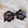 Schwarze Blumen Sonnenbrille retro runde Sonnenbrillen schicke UV Schutz Sonnenbrille - Kleine Blume in Schwarz