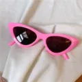 Rosa Katzenauge Sonnenbrille Vintage Retro Mode Sonnenglas für Damen Schick UV Schutz - Rosenroter Rahmen Schwarze Gläser