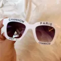 Weisse Retro klobige Sonnenbrille fuer Damen, modische Streetwear UV Schutz Brille. - Buchstabe Weiß