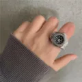 Vintage silberfarbener Uhrenring Quarzzifferblatt kreativer unisex Finger Schmuck - Elastischer runder Uhrenring mit gestreiftem schwarzem Zifferblatt