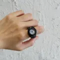 Vintage Quarz Ringwatch für Damen und Herren retro Metall Fingeruhr modischer Schmuck. - Retro-Rund Gunmetal-Schwarz