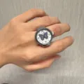 Vintage Y2K Schmetterling Ring Uhr mit silbernem Metallarmband und römischem Zifferblatt. - Silber - Lilafarbenes Schmetterling