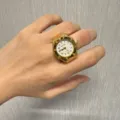 Vintage goldene Quarz Ring Uhr für Damen, stilvoller Retro Fingeruhr Schmuck Artikel. - 8-Schrauben - Gold-weißes Zifferblatt