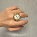 Vintage goldener Ringuhren Schmuck retro Quarzuhr Fingeruhr fur Damen und Herren. - Vier Buchstaben - Gold