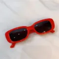 Rote vintage schmale ovale Sonnenbrille, trendy ins style kleine gesicht sonnenbrille. - Jelly-Quadratrahmen in Rot