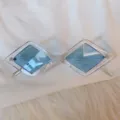 Hellblaue Diamant-Sonnenbrille, transparenter Rahmen, trendige Nischen-Katzenaugen-Brille. - Raute transparentes Gestell blaue Gläser