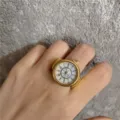 Vintage gold Quarz Uhr Ring fuer Damen Herren Mode Statement retro Finger Schmuck - Minimalistische goldene runde Uhren