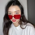Rote rahmenlose Sonnenbrille für Damen, trendige Vintage UV400 Streetwear Mode Sonnenbrille. - Burgunderrot