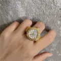 Goldfarbene Strass-Ringuhr, goldene Mini Quarz Fingeruhr für Damen und stilvolle Accessoires. - Goldene runde Chronographen-Uhren