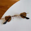 Vintage mini herzfoermige Sonnenbrille fuer Damen Mode Streetstyle coole Retro Brille - Mini-Herz - Goldener Rahmen & braune Gläser