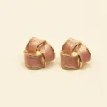 Chics boucles d'oreilles clous géométriques triangulaires en émail rose, style design. - Rose