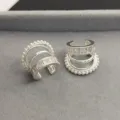 Boucles d'oreilles multicouches argentées avec zircon et perles, bijoux élégants pour femmes. - Pièce Unique / Argent