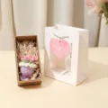 Handgehäkelter Blumen Schlüsselanhänger Geschenkset, exquisite Lehrer Geschenkbox für Abschluss. - Keine Sorgen (Geschenkbox-Set) / Lila