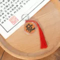 Chinesischer Stil Metall Schlüsselanhänger runder transparenter Anhänger rote Quaste Geschenk - Reichtum Mit Quaste - Erfolg Serie