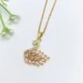 Collana con cigno dorato e pietre di zirconia cubica rosa brillante per donna elegante. - Oro Zirconia Rosa & Bianco (XL2606-169)