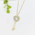 Collana con ciondolo a chiave e cuore dorata con pietre di zirconia cubica lucenti donna. - Stile Chiave a Cuore (XL1200-188)