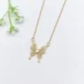 Collana con ciondolo a farfalla dorata con cuore in zircone cubico, elegante gioiello da donna. - Stile Farfalla Cuore (XL1200-097)