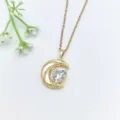 Collana con ciondolo a cuore e luna crescente dorata con zirconi scintillanti per donne. - Stile Luna E Cuore (XL2606-025)