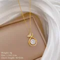 Collana con ciondolo a coda di sirena in zircone placcato oro, catena elegante, dettaglio. - Stile Coda di Sirena (XL2606-404)