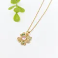 Elegante collana con ciondolo in ottone placcato oro con zirconi cubici per donne. - Stile Fiore Farfalla (XL1200-264)