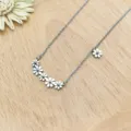 Roestvrijstalen margriet bloem hanger ketting gedetailleerd weergave van bloemen. - XL1900-2 Staalkleurige bloemblaadjes