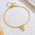 Goldfarbene Edelstahl Schlangenkette Fußkette mit Buchstaben T Anhänger und Verlängerung. - Buchstabe T