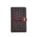 Tarjetero pasaporte y cartera de cuero tejido a mano con hebilla de contraste - Café/Vino Tinto