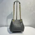 Sac seau en cuir tressé noir avec bandoulière chaîne en métal, sac à main élégant. - Gris Flash