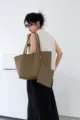 Classic leather tote bag for women, stylish large capacity commuter shoulder bag, brown. - Blank / Elephant Gray