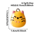 Detaillierte Größenangaben für den gelben 3D Cartoon-Katzenanhänger aus Edelstahl Schmuck - Gelb-Rosa Katzen-Stil (B385-S) / Silberner Rand