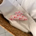 Pince à cheveux rose motif pomme, accessoire coiffure mignon pour un superbe style quotidien. - Grand Ingot - Pince Pomme Rose Clair