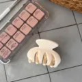 Schicke cremeweiße Haarklammer, elegantes einfarbiges Haarzubehör für Damen Styling Detail. - Vier-Zahn Unregelmäßige Kralle / Vollweiß