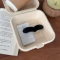 Pinza de pelo negra minimalista en forma de corazón, elegante accesorio de estilo ins. - Clip de Resorte de Corazón Largo (HDJ-10) / Negro Mate