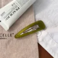 Grüne transluzente tropfenförmige Haarklammer minimalistischer Acetat Clip Haarschmuck Damen - Klarer Goldetikett-Seitenclip / Sattes Grün